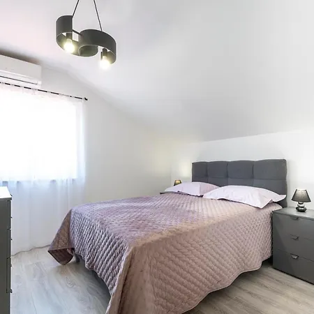 Anny * Mokošica